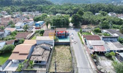 Terreno à venda na Rua Nereu de Oliveira Ramos, --, Massaguaçu, Caraguatatuba