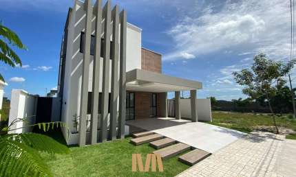 Casa Duplex com 04 Suítes à Venda | Condomínio Petrópolis