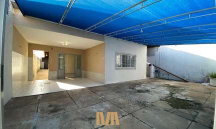 Casa com 06 Quartos | 300m² a Venda no Bairro São João