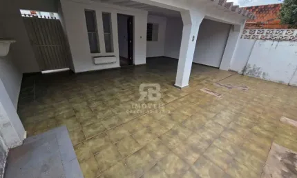 Casa com 2 quartos para alugar na Rua Bartolomeu de Gusmão, 213, Aviação, Araçatuba
