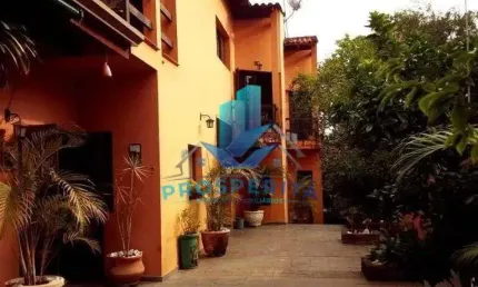 Condomínio Vila Diva - Casa em residencial fechado (bolsão) com portaria 24h, próximo a avenida São Camilo.