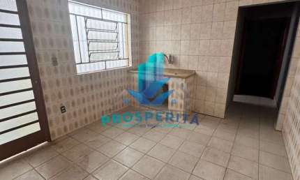 Casa com 2 quartos para alugar na Rua Pinhal, Jardim Sabiá, Cotia