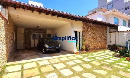 Casa com 3 quartos à venda na Carlos Alves, 76, São José, Belo Horizonte por R$ 1.400.000