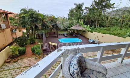Casa para Venda em Florianópolis, Praia Brava, 4 dormitórios, 1 suíte, 2 banheiros, 3 vagas