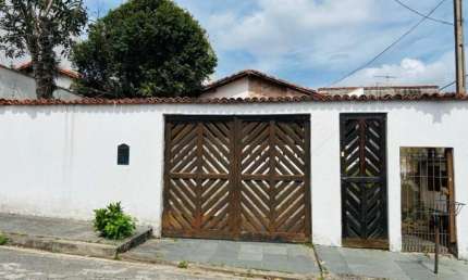 Casa para Venda em Mogi das Cruzes, Conjunto Habitacional São Sebastião, 3 dormitórios, 3 banheiros, 5 vagas