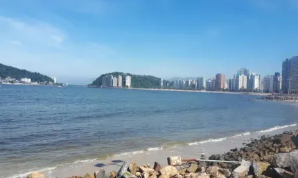 *Apartamento Living à Venda no Centro de São Vicente*