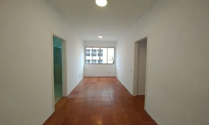 Oportunidade Única  Apartamento Reformado para Locação