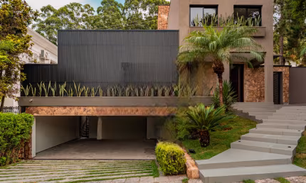 Residência Exclusiva com 4 Suítes, Elevador e Lazer Completo