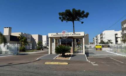 Apartamento com 2 quartos para alugar na Rua Maria Joaquina Vaz, 721, Jardim Itaqui, Campo Largo, 40 m2 por R$ 1.100