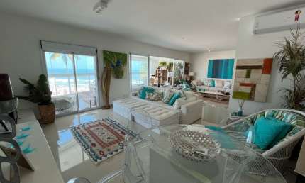 Apartamento Porteira fechada de Alto Padrão Frente ao Mar no Guarujá – 3 Vagas e Lazer Completo