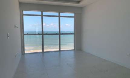 Apartamento de Alto Padrão à Venda – 4 Suítes | 3 Vagas | Frente Avenida Nereu Ramos – Meia Praia