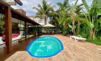 Casa à venda em Jurerê Internacional com 3 Suítes 320m²