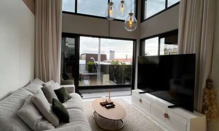 Apartamento duplex mobiliado em Jurerê – Florianópolis/SC