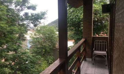 Casa de condomínio para venda com 455 metros quadrados com 4 quartos