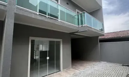Sobrado para Venda em Guaratuba, Piçarras, 3 dormitórios, 1 suíte, 2 banheiros, 1 vaga