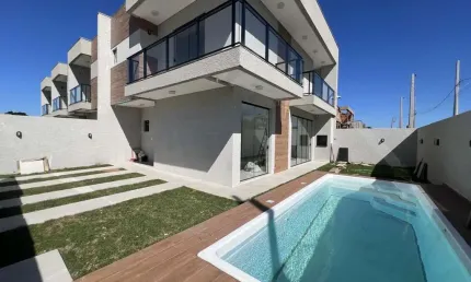 Sobrado para Venda em Guaratuba, Balneário Eliane, 3 dormitórios, 2 suítes, 2 banheiros, 2 vagas