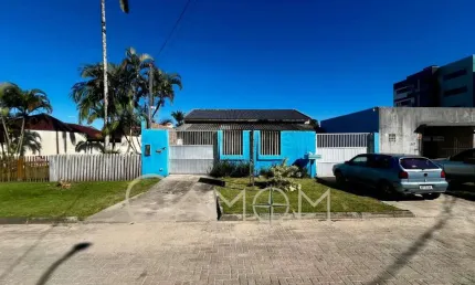 Casa para Venda em Guaratuba, Balneário Eliane, 3 dormitórios, 3 banheiros, 4 vagas