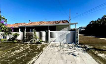 Casa para Venda em Guaratuba, Brejatuba, 3 dormitórios, 1 suíte, 1 banheiro, 4 vagas