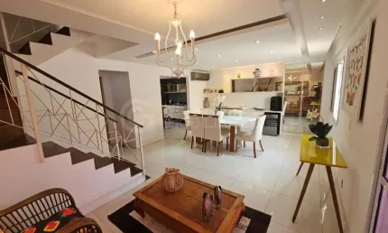 Casa em Condomínio para Venda em Rio de Janeiro, Freguesia (Jacarepaguá), 4 dormitórios, 1 suíte, 4 banheiros, 2 vagas