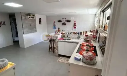 Casa em Condomínio para Venda em Rio de Janeiro, Barra da Tijuca, 5 dormitórios, 2 suítes, 2 banheiros, 4 vagas