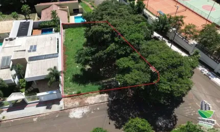 Terreno à venda na Rua Neila Ribeiro, Parque Residencial Alcântara, Londrina