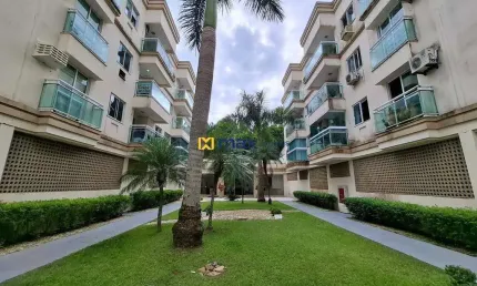 Apartamento com 02 dormitórios no Municípios, em Balneário Camboriú