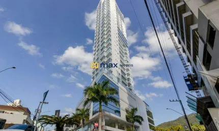 Excelente apartamento em andar alto com 2 suítes à venda, fazenda, itajaí