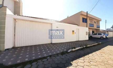 Casa semi mobiliada à venda com 3 dormitórios (1 suíte), São Judas, Itajaí