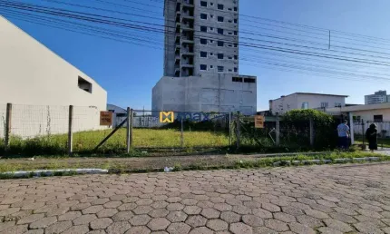 Excelente terreno à venda com 418 m², São João, Itajaí