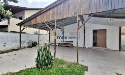 Venda: Casa 3 quartos sendo 2 suítes - Jardim Iati Clube - Balneário Camboriú.