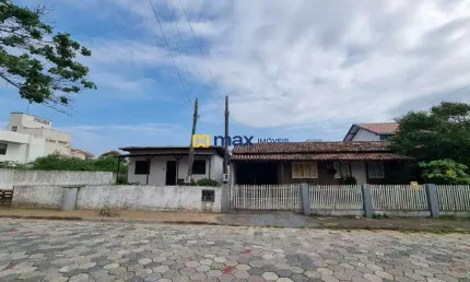 Excelente terreno a poucos metros do mar, 312 m², Centro, Navegantes