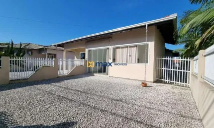 Excelente casa à venda, 2 quartos, área de festas, Salseiros, Itajaí