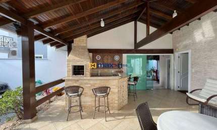 Linda casa ampla, mobiliada, 3 dormitórios (1 suíte master), Dom Bosco, Itajaí