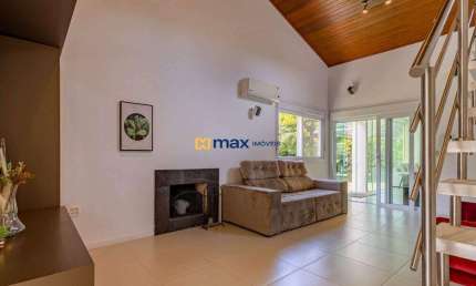 Casa ampla, 4 suítes (1 master com closet), Praia Brava, Itajaí