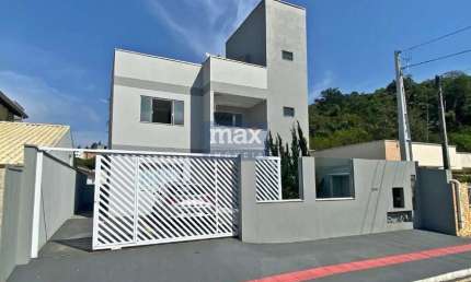 Prédio com 2 apartamentos e estrutura para ampliação. Ariribá, Baln. Camboriú
