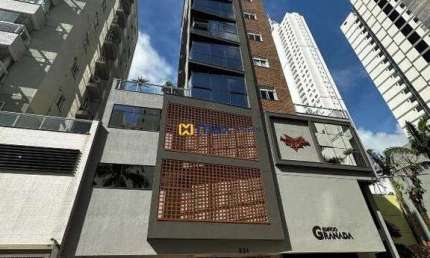 Venda: Apartamento 2 suítes e 2 vagas no Centro de Balneário Camboriú.