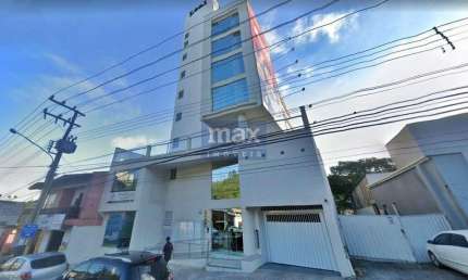 Venda: Excelente Prédio Comercial com 19 salas. Pioneiros - Balneário Camboriú.
