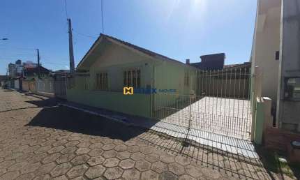 Casa mista com 2 dormitórios (1 suíte) à venda, São João, Itajaí