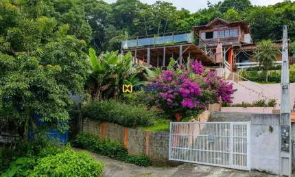Casa ampla com vista mar, 4 quartos (1 suíte), Fazenda, Itajaí