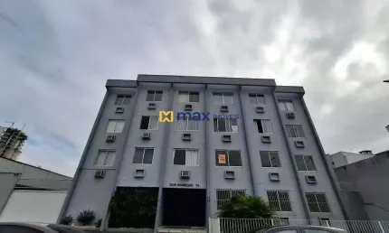 Apartamento com 2 dormitórios à venda no bairro fazenda em itajaí