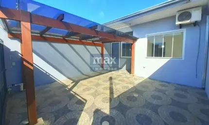 Casa geminada com 2 dormitórios. Bairro: Murta, Itajaí