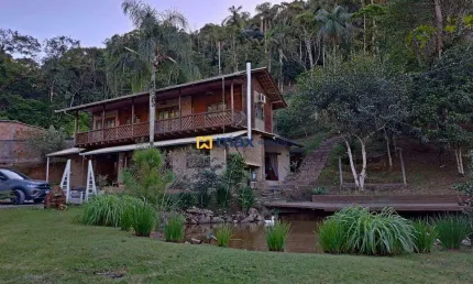 Sítio com 3.264m² localizado no Rio do Meio em Camboriú