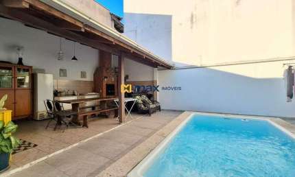 Casa à venda, 3 quartos, 1 suíte, 2 vagas, Centro - Itajaí/SC