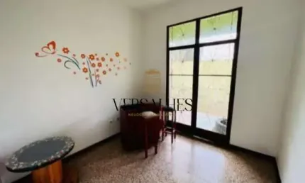Casa para locação com 4 quartos, 5 banheiros, 463m², no bairro Santa Amélia, com 6 vagas de garagem