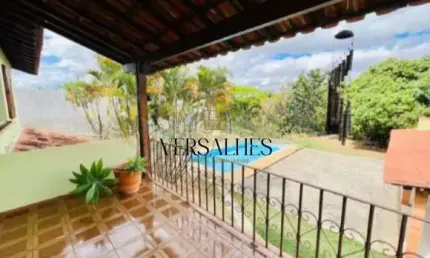 Casa para locação com área externa perfeita para lazer e convivência / Santa Amelia