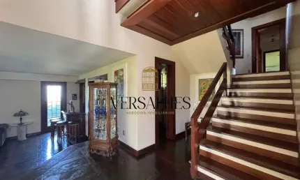 Casa para alugar com 3 quartos, 5 banheiros, 3.000m², no bairro São Luiz, com 4 vagas de garagem