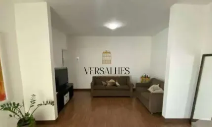 Casa Reformada com 5 Quartos à Venda no Bairro Caiçara – 269m² de Conforto e Segurança