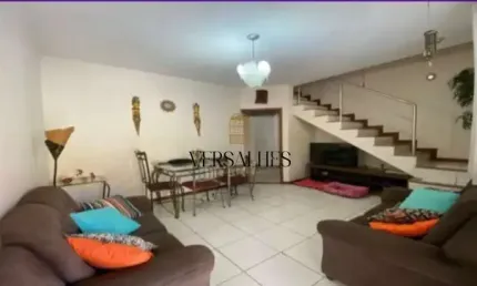 Casa à Venda com 3 Quartos (2 Suítes) no Bairro Sagrada Família