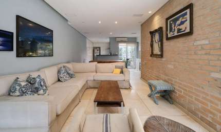 Casa com 3 quartos à venda na Ayres de Oliveira Castro, 15, Itaim Bibi, São Paulo por R$ 2.900.000
