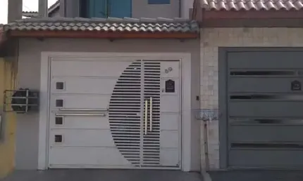 Casa com 2 quartos à venda na Vila Miranda, Itaquaquecetuba  por R$ 650.000